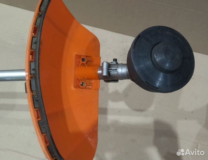 Б/у нет ножа и ключей Бензотриммер patriot PT 555