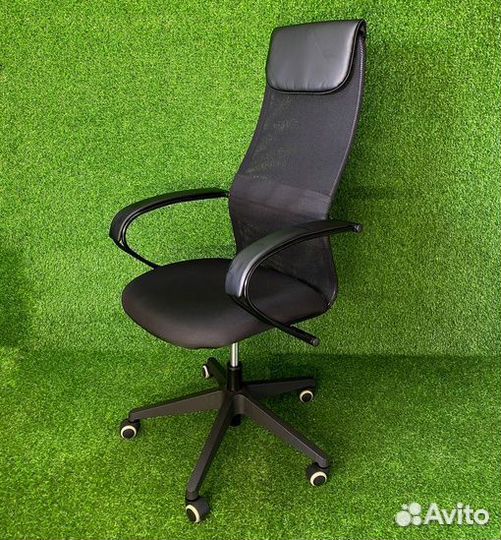 Кресло в офис