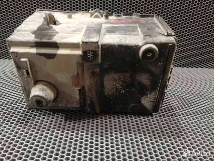 Площадка аккумулятора Ford Focus 3 седан 1.6 iqdb