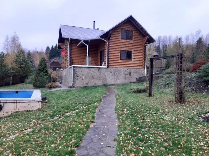 Дом 238,8 м² на участке 35,7 сот.