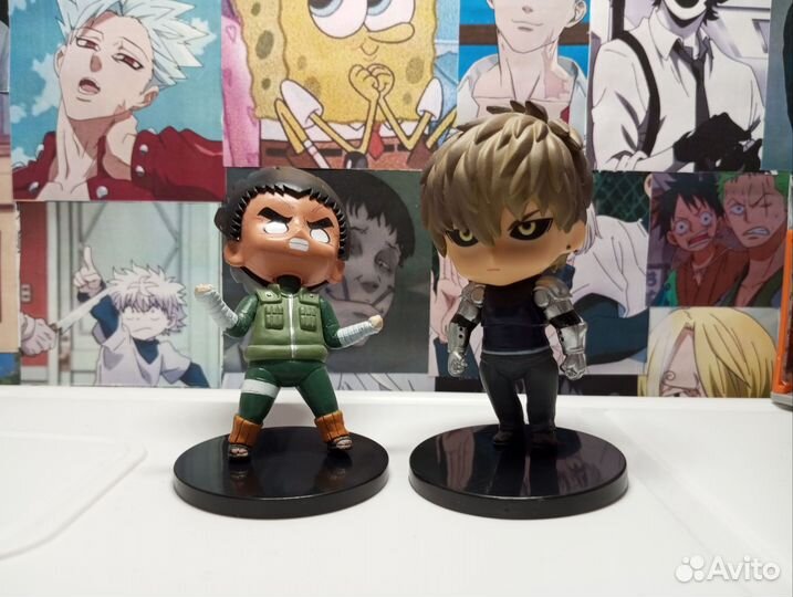 Много аниме вещей