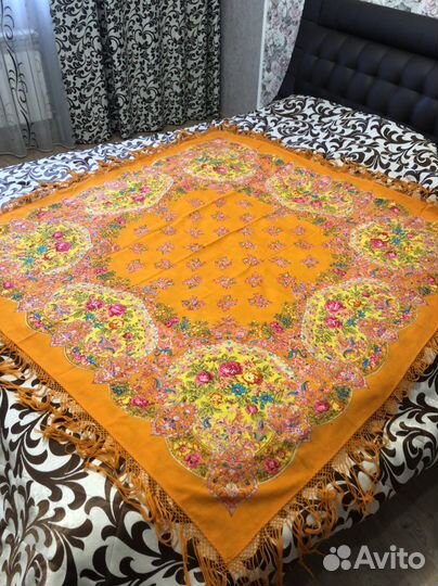 Павлопасадская шаль Медальоны