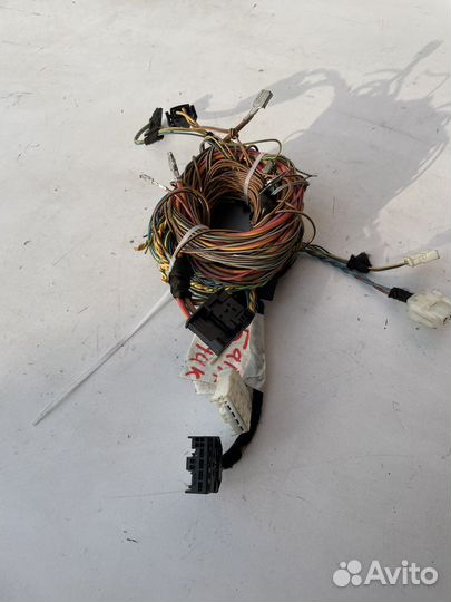 Проводка доводчика багажника бмв Х5Е70 Х6Е71