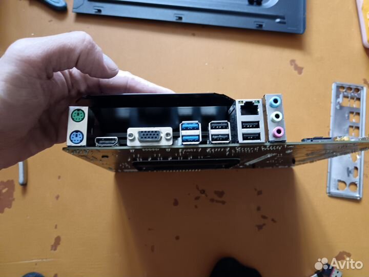 Материнская плата сокет am4