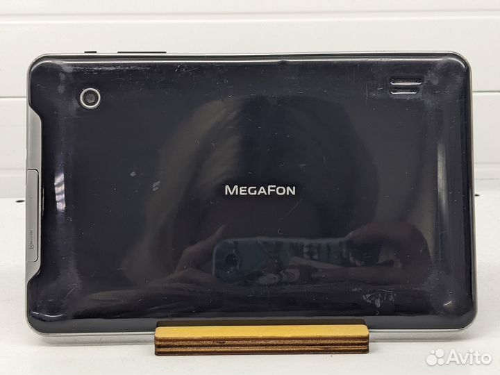 Планшет Megafon Login 2