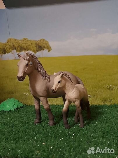 Фигурки лошадей schleich, шляйх