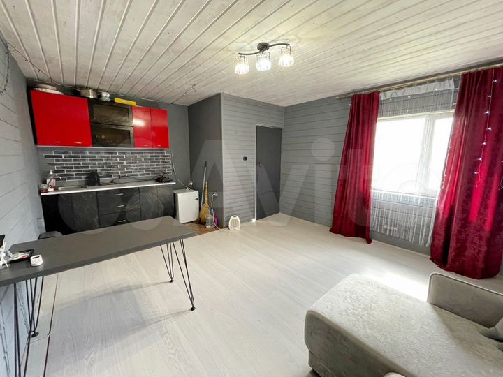 Дом 54 м² на участке 5 сот.