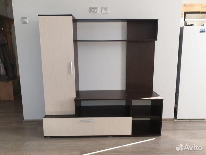 Стенка в гостиную новая