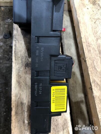 Блок предохранителей задний Bmw 6 E63 N62B44 2004