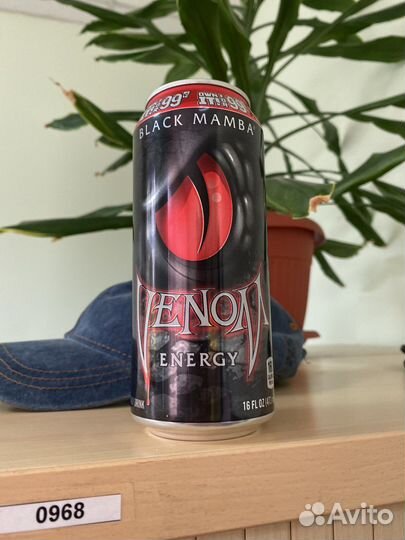 Коллекционная банка Venom