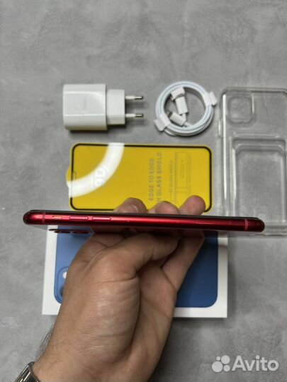 iPhone 11 64 красный
