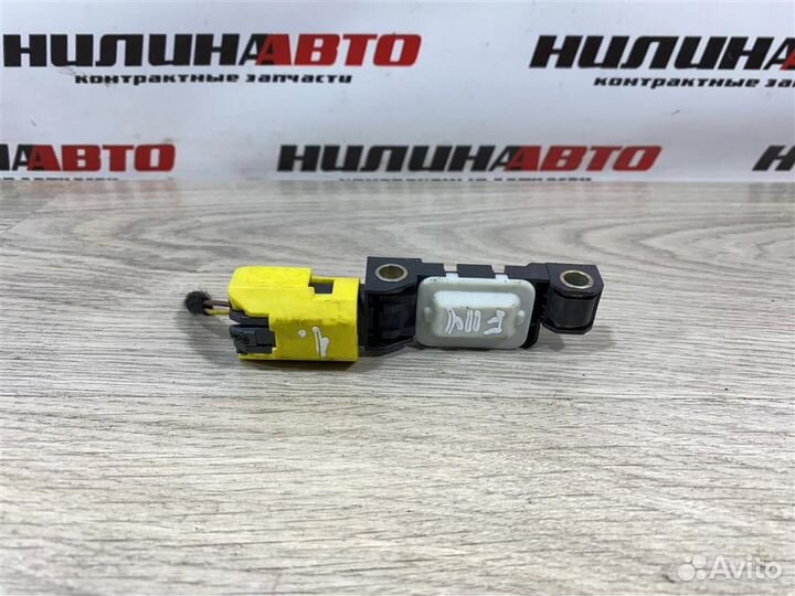 Датчик удара VW Туарег