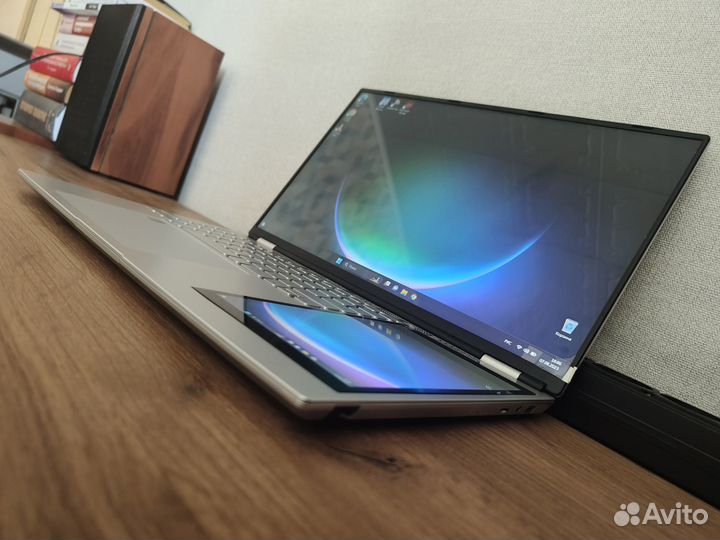 Новый ноутбук 16Gb+SSD M2 Два экрана сенсорный