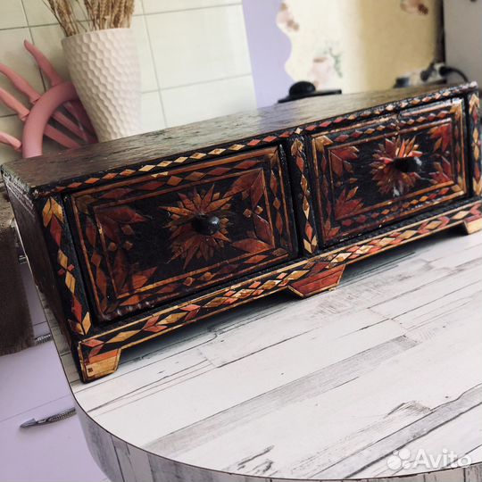 Старинная шкатулка 