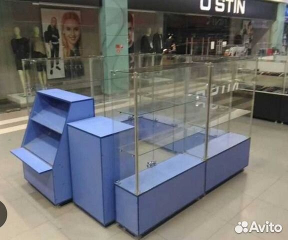Торговый островок витрина