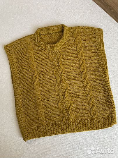Жилетка вязаная женская горчичного цвета