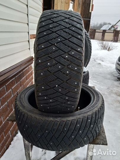 Goodyear Ultragrip Ice Arctic 225/45 R18 95T