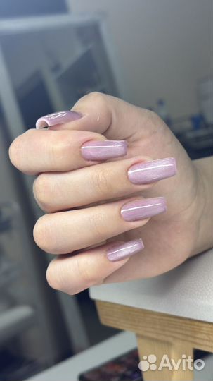 Модель на маникюр