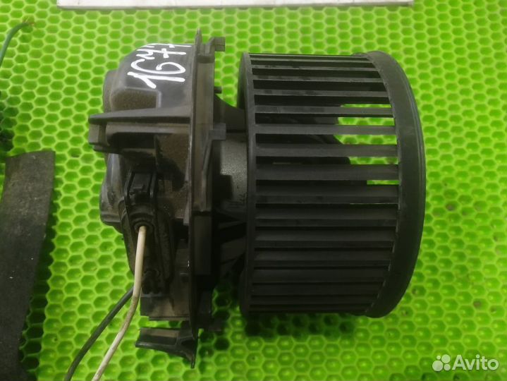 Renault logan моторчик отопителя N101507G