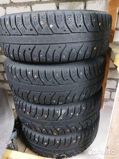 Bridgestone Ice Cruiser 7000 195/65 R15