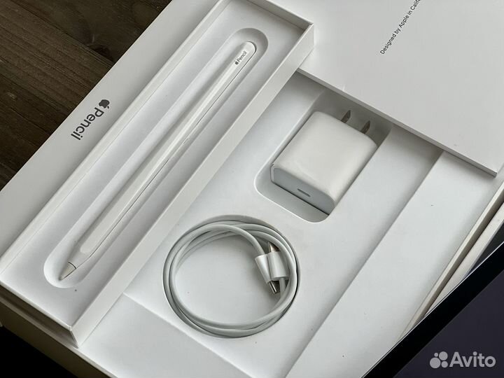 iPad Air 5 M1 256GB + Pencil 2 + Procreate