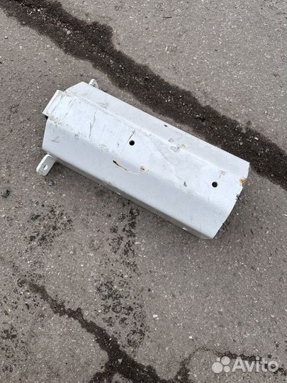 Защита стоек стеллажа