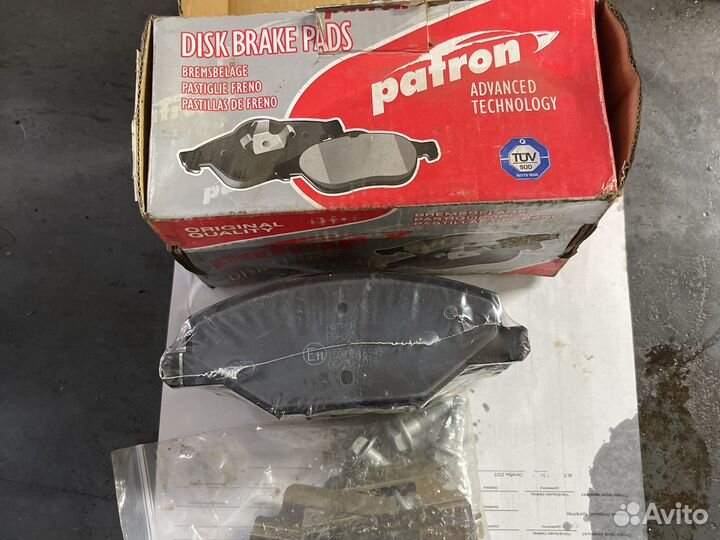 Тормозные колодки передние на volkswagen polo