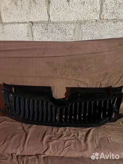 Решотка радиатора на Skoda Octavia a7