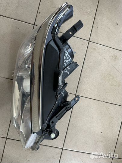Правая фара Toyota Camry 55 ксенон не afs 9027