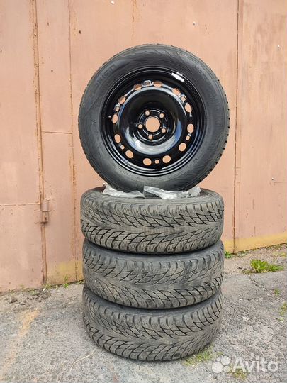 Nokian Tyres Hakkapeliitta R2 185/65 R15 92