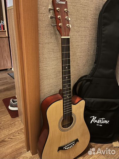 Акустическая гитара