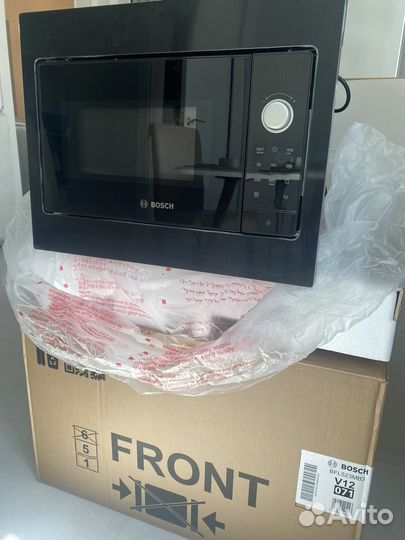 Микроволновая печь Bosch BFL523MB3