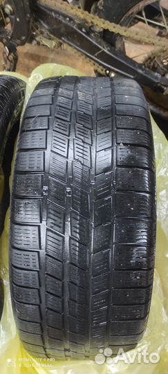 Pirelli Winter 240 Snowsport 215/45 R17