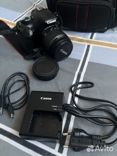 Зеркальный фотоаппарат Canon EOS 550D Kit