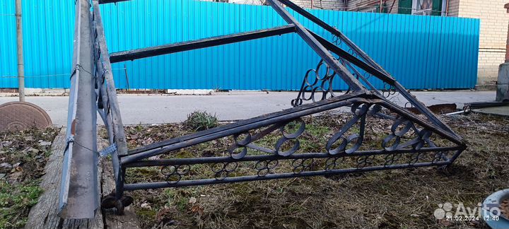 Металлический козырек