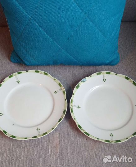 Набор из двух тарелок. Кузнецов