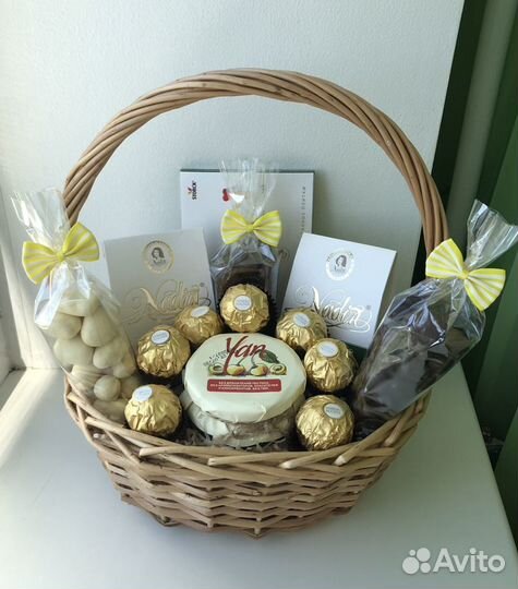 Подарочные корзины. Съедобные букеты. Наборы