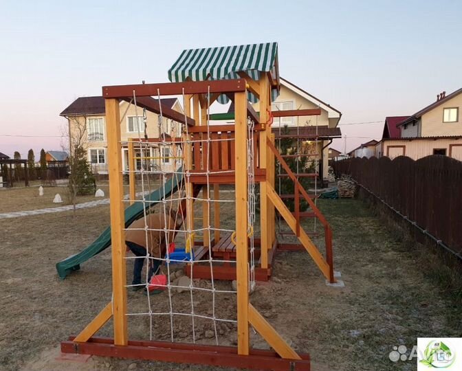 Детская площадка для игры