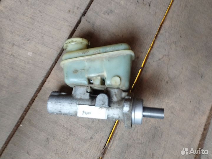 Главный тормозной ford escape maveric