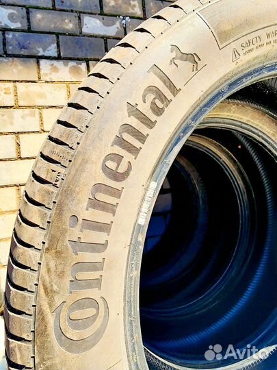 Continental UltraContact UC6 225/55 R19