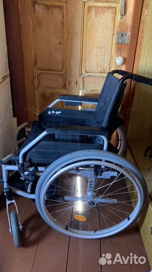 Инвалидная коляска
