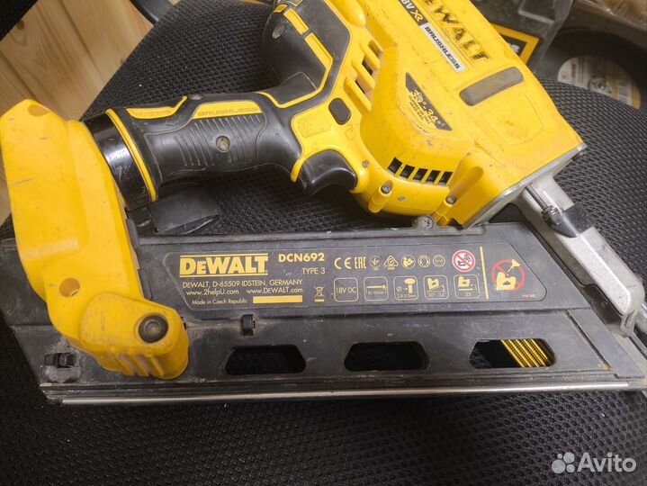 Продам DeWalt dcn692