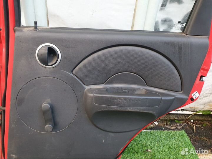 Обшивка двери задней правой Chevrolet Aveo T200