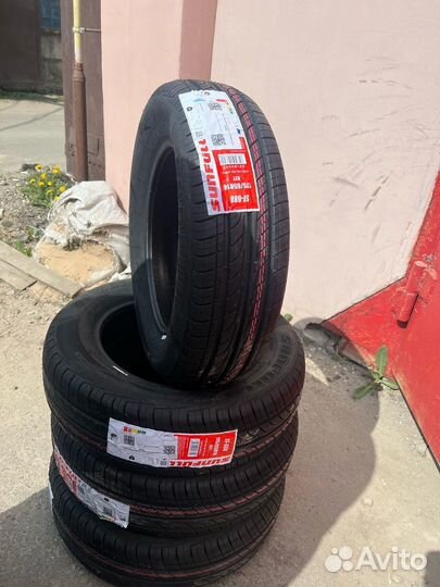 Sunfull SF-688 175/65 R14 82T