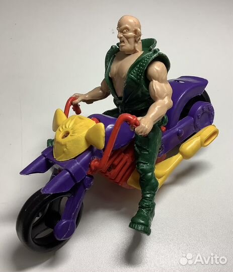 Байкер на мотоцикле резерв