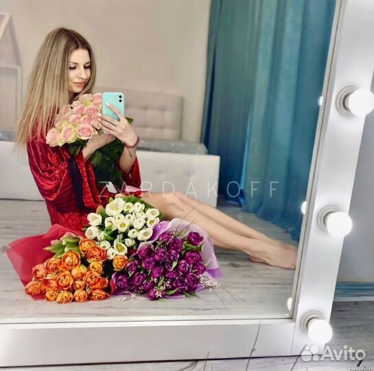 Гримерное зеркало с подсветкой