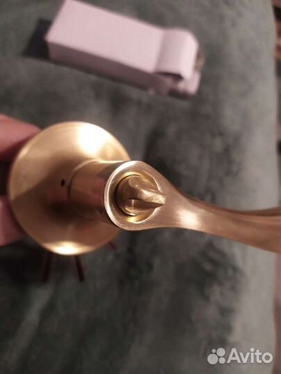 Дверная ручка с замком