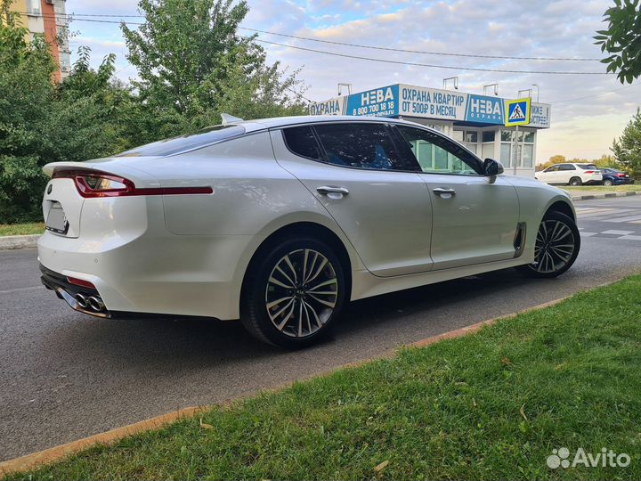 Kia Stinger 2.0 AT, 2019, 119 000 км