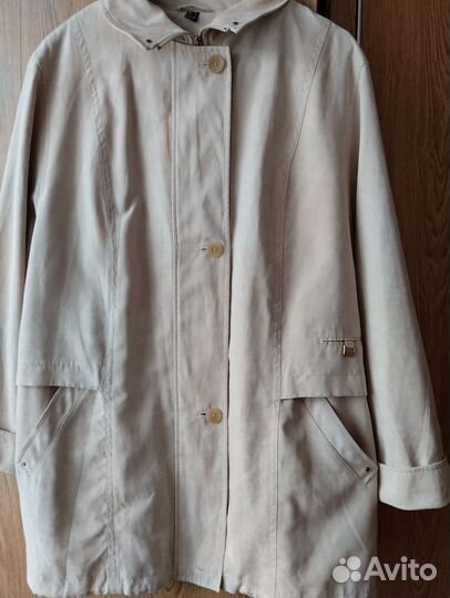 Ветровка женская