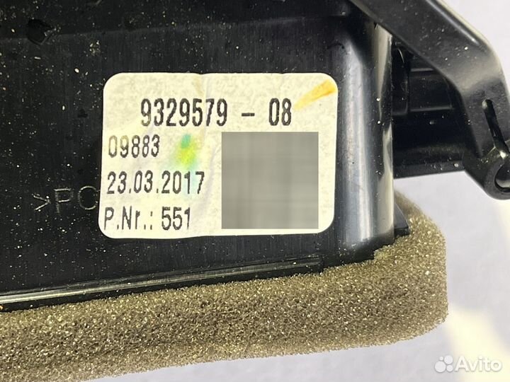 64229329579 BMW вентиляционная решетка ср